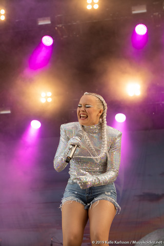 Anna Puu Anna Puu | Anna Puu Ruisrockissa 2019.